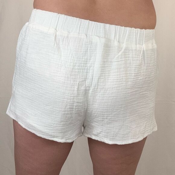 Forever 21 Women Lightweight Booty Shorts White M Med Medium Texture Lightweight - Picture 2 of 12